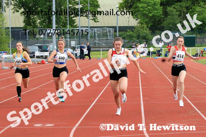 Women and Girls 100 metres, 2022 North Eastern Track and Field Champs., Middlesbrough. David T. Hewitson/Sports for All Pics